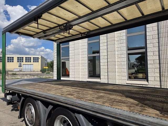 Scania P 320 6x2 Photo 5