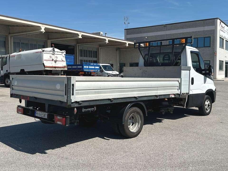 Iveco Daily 35-150 4x2 Photo 21