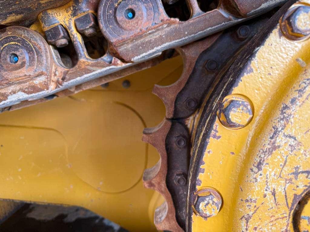Caterpillar D6XE LGP - German Machine / Ripper Valve Photo 22