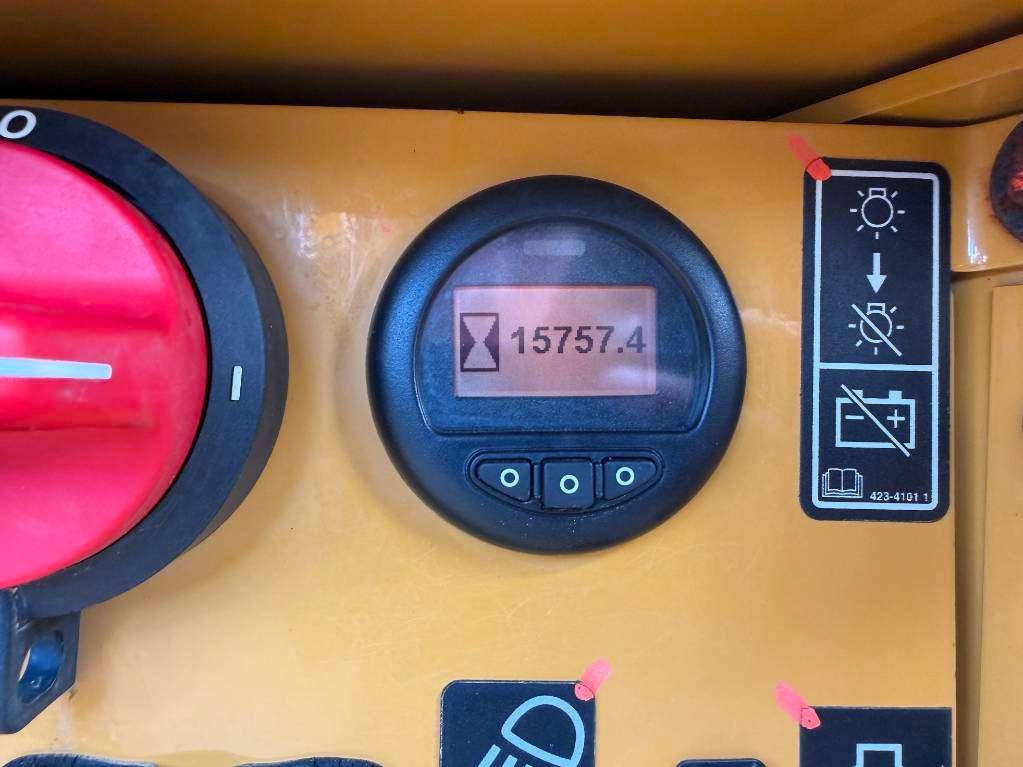 Caterpillar D6XE LGP - German Machine / Ripper Valve Photo 27