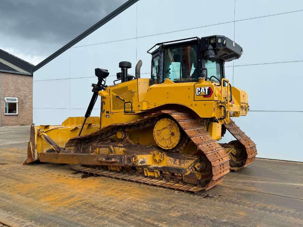 Caterpillar D6XE LGP - German Machine / Ripper Valve Photo 3