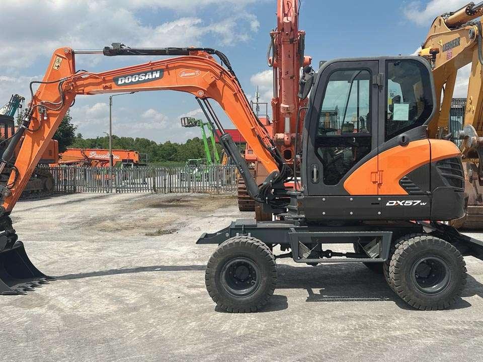 Doosan DX57W-5 Photo 2