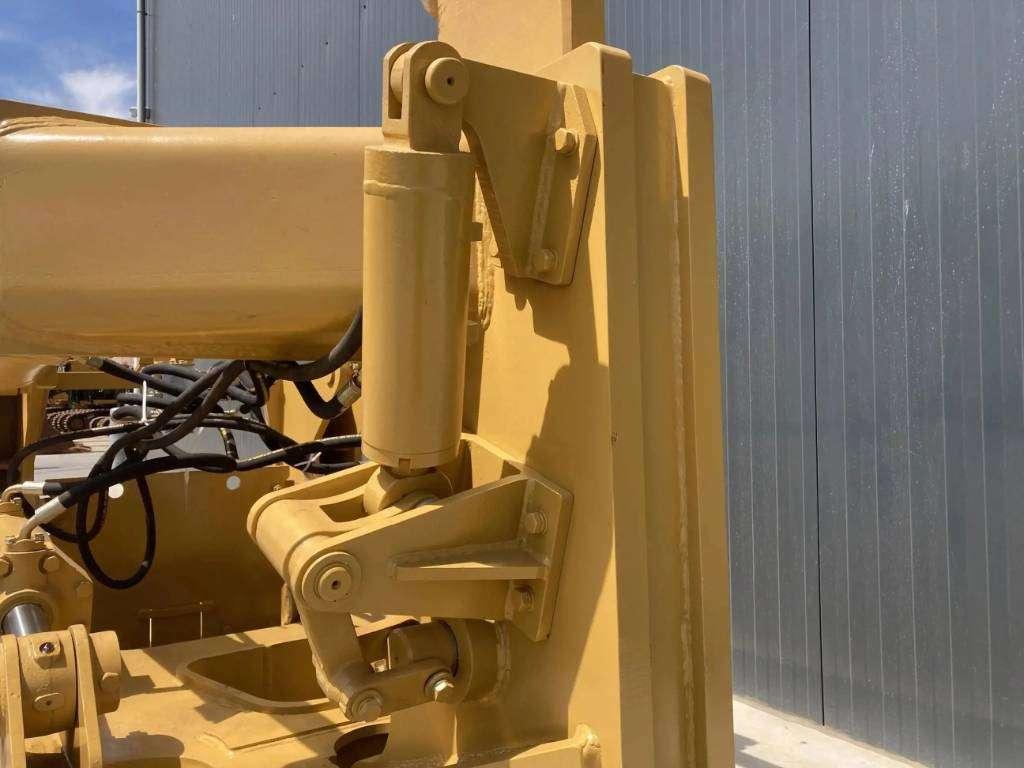 Caterpillar D8 Photo 11