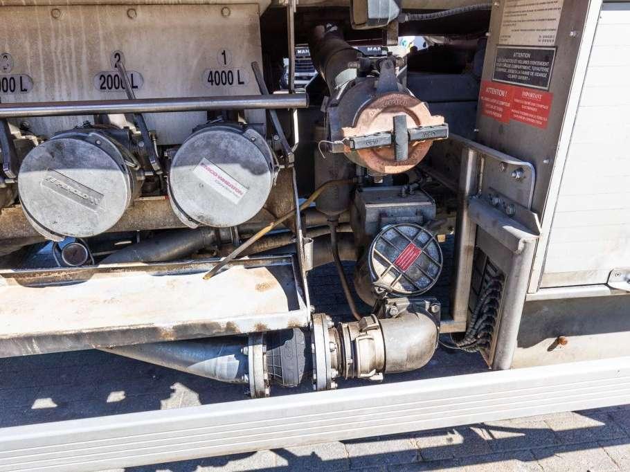Renault PREMIUM 270 + MAGYAR 13000L+4COMP+INTARDER Photo 11
