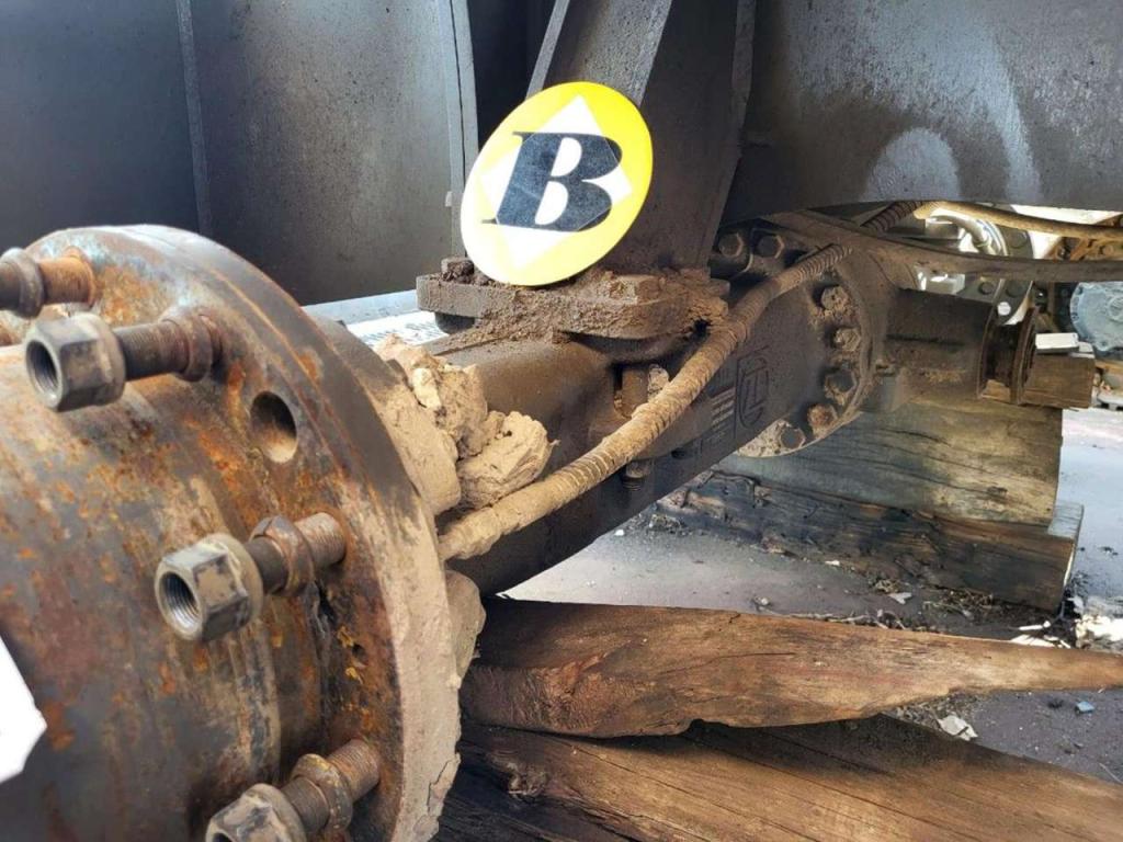 Volvo rear axle 14590304 for Volvo EW140E, EW150E, EW160C... Photo 8