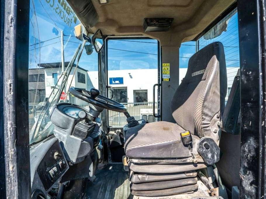 Caterpillar CAT 924G // GODET 3m3 Photo 13