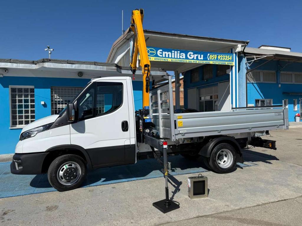 Iveco Daily 35-160 allestito con Gru Copma 4.2 Photo 2