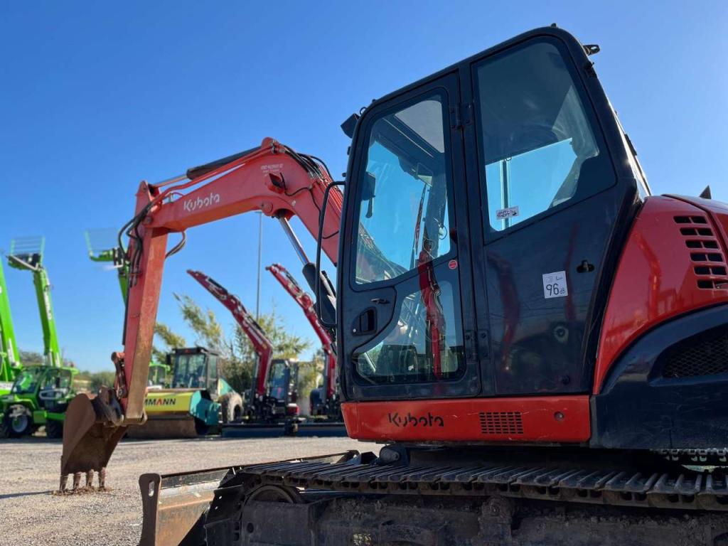 Kubota KX080-4A Photo 9