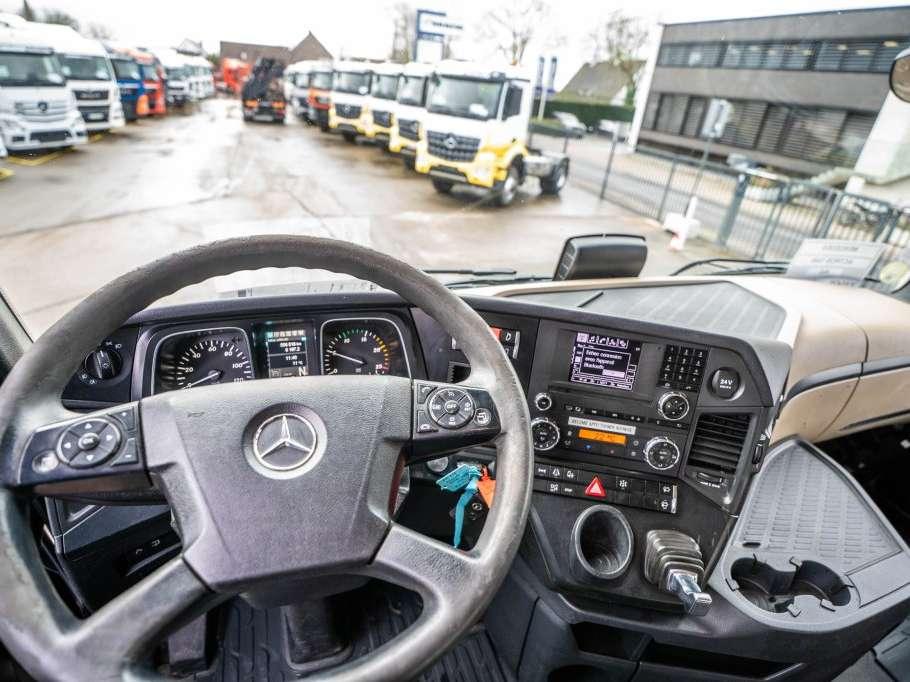 Mercedes-Benz ACTROS 1846+ADR Photo 14