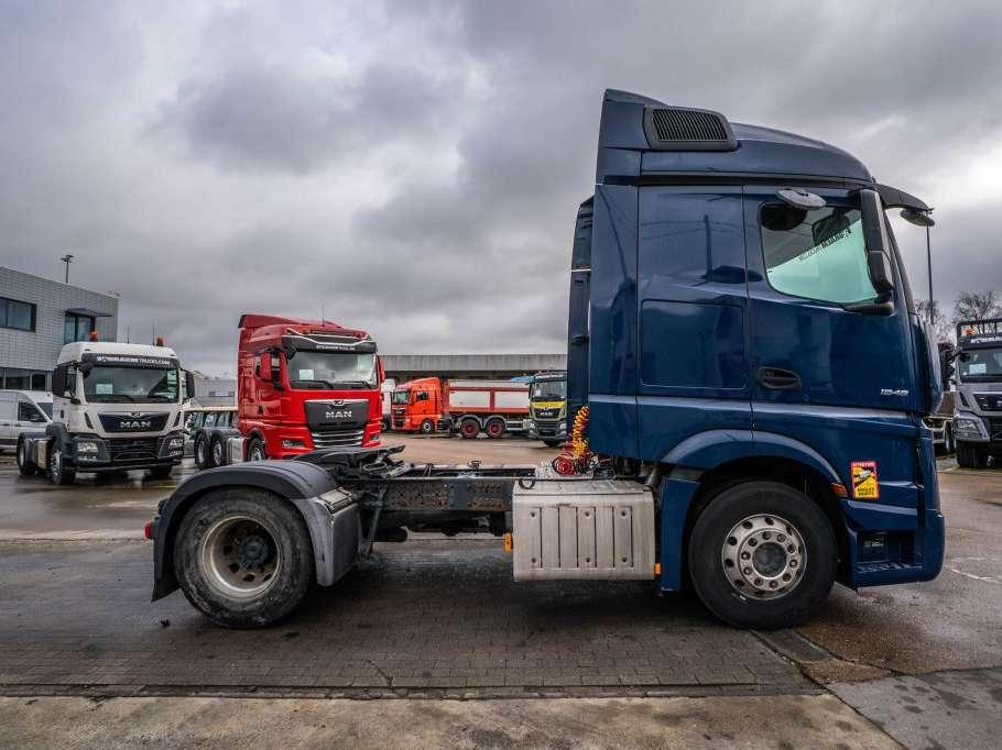 Mercedes-Benz ACTROS 1846+ADR Photo 3