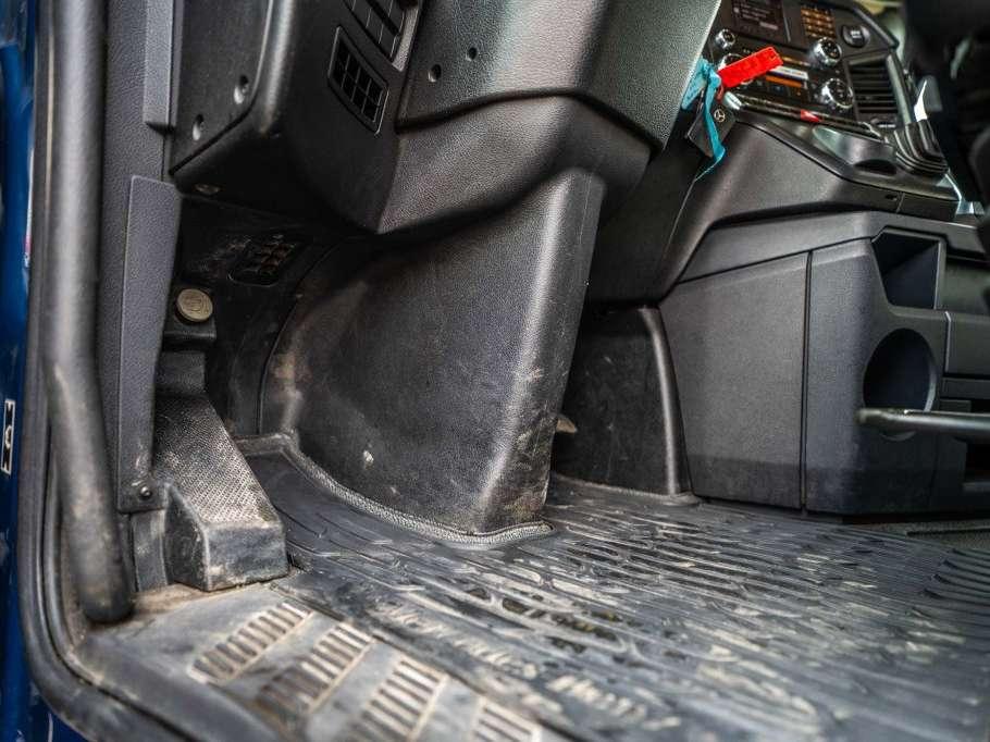 Mercedes-Benz ACTROS 1846+ADR Photo 9