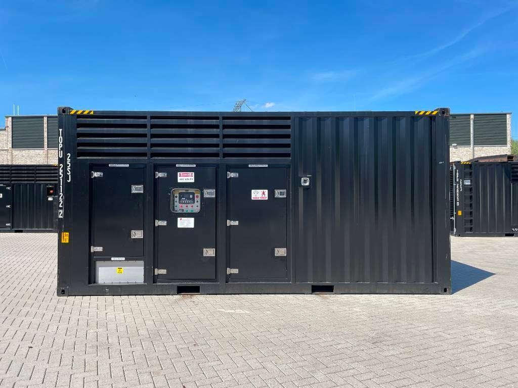 Cummins KTA38-G2 - 1100 kVA Generator 50/60Hz - DPX-18813 Photo 1