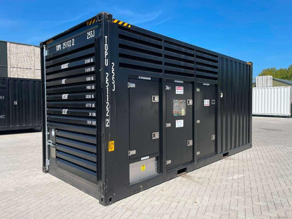 Cummins KTA38-G2 - 1100 kVA Generator 50/60Hz - DPX-18813 Photo 2