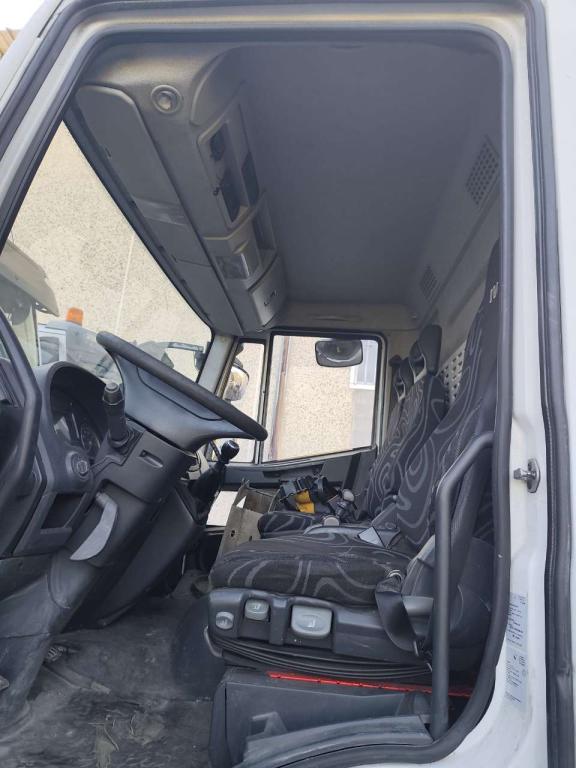 Iveco EUROCARGO 180E25K Photo 12