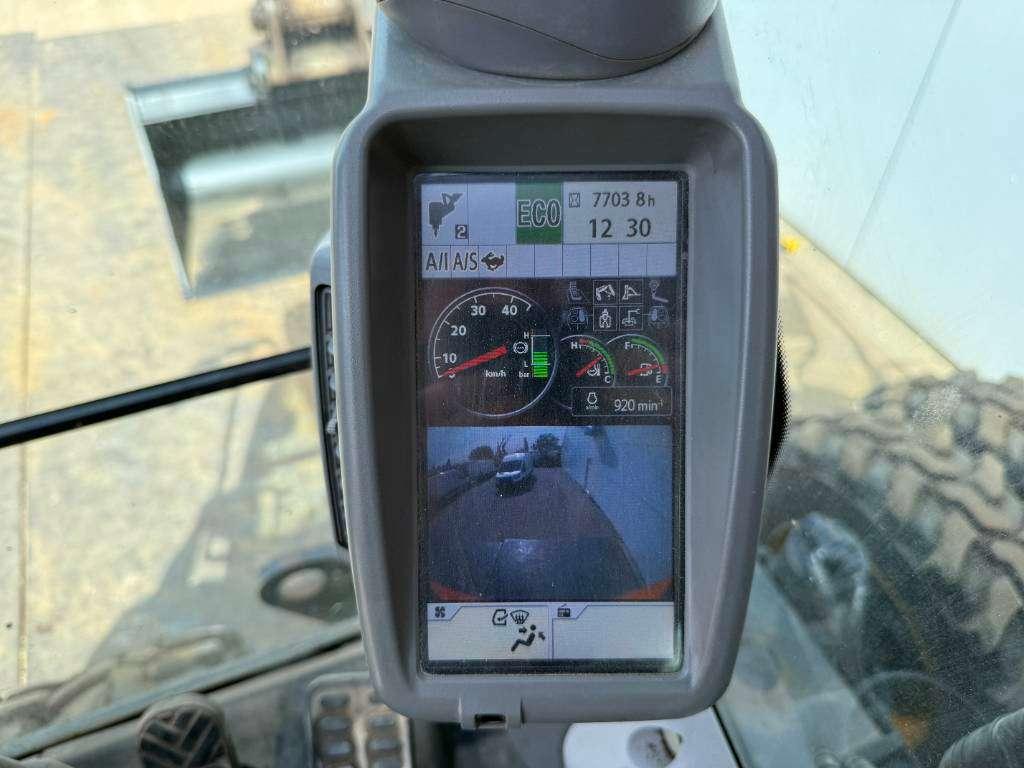 Hitachi ZX170W-5B - Blade / Triple Boom / Auto Greasing Photo 11