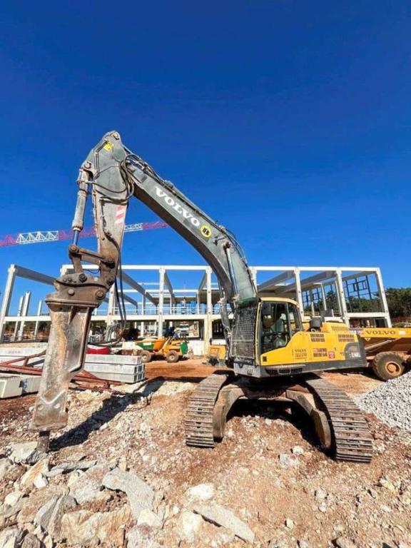 Volvo EC460C Photo 2