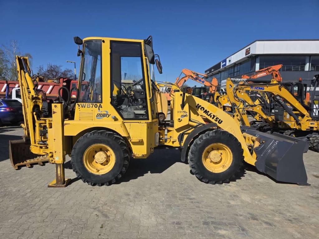 Komatsu WB 70 A Photo 2