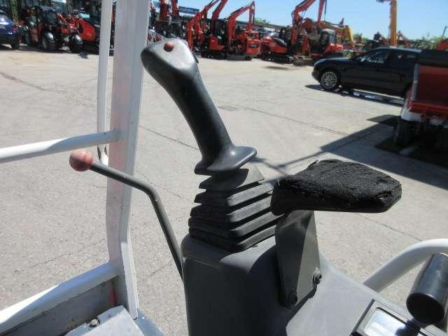 Yanmar B15-3 Photo 15
