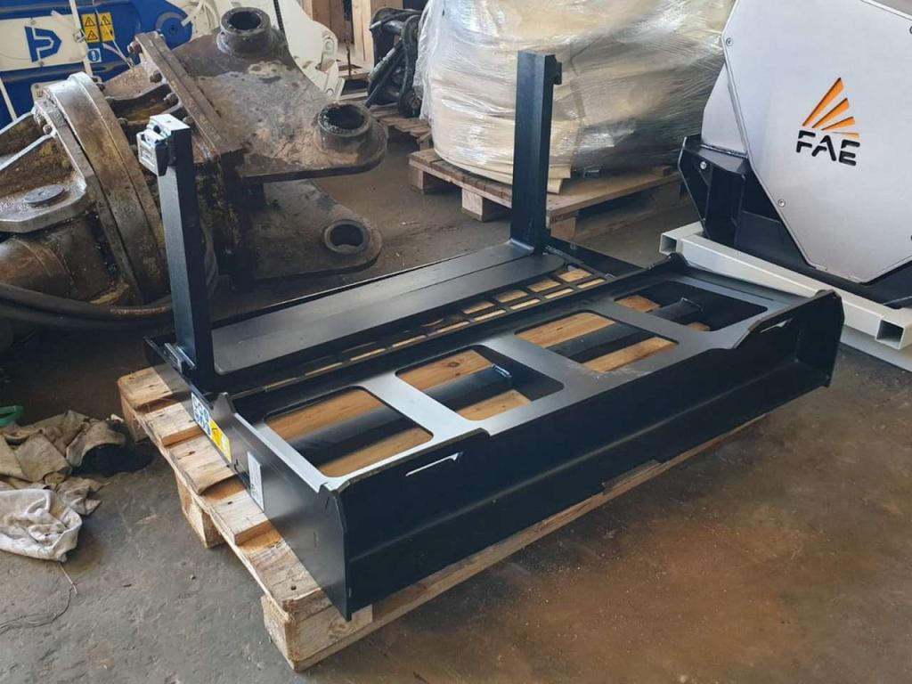 M3 MetalMeccanica Moderna Forche 1800kg Photo 1