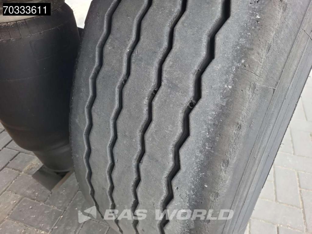 Schmitz SCB*S3T 3 axles Photo 20