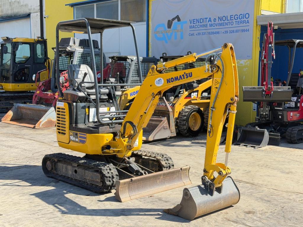 Komatsu PC16R-3HS Photo 2