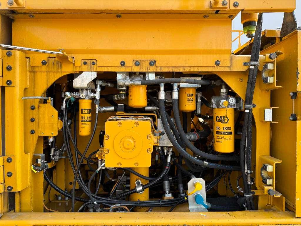 Caterpillar 374FL - Automatic Greasing / Top Condition Photo 29