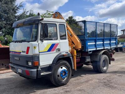Iveco 135-17 Ribaltabile + Gru en vente par G.M. Service srl