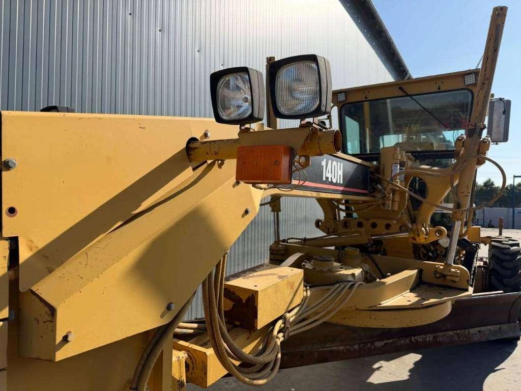 Caterpillar 140H Photo 16