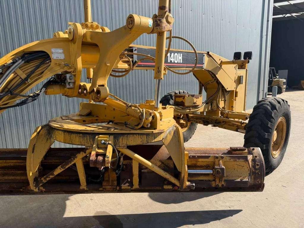 Caterpillar 140H Photo 20