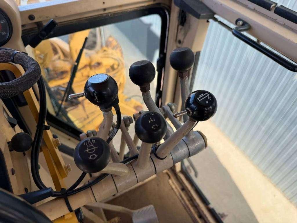 Caterpillar 140H Photo 30
