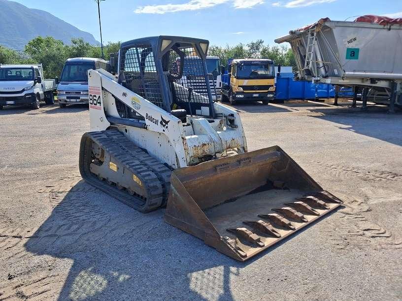 Bobcat 864 Photo 1