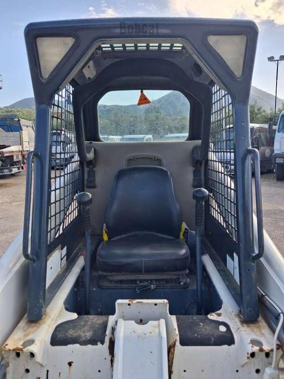 Bobcat 864 Photo 5