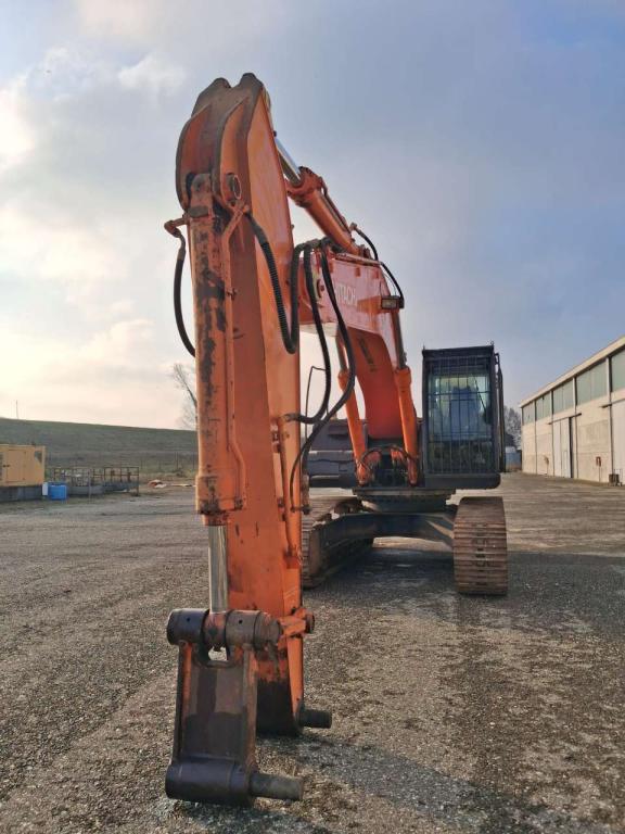 Hitachi ZX350-3 Photo 3