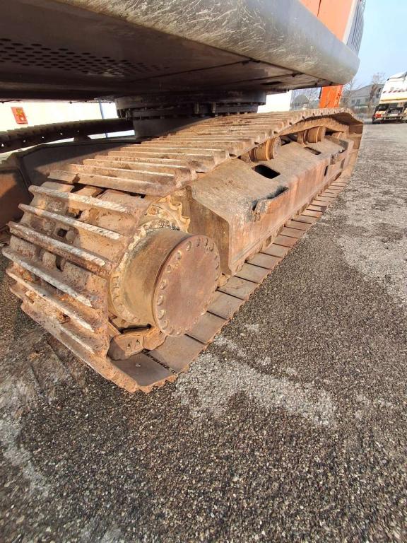 Hitachi ZX350-3 Photo 7