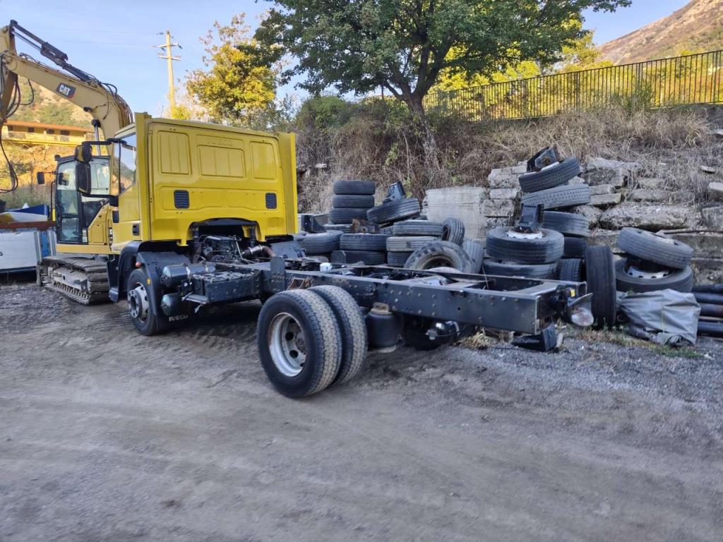 Iveco EUROCARGO CUBE 120E28P Photo 13