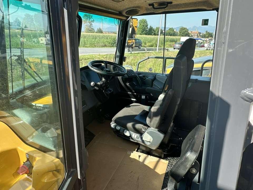 Bell B50E 6X6 Photo 10