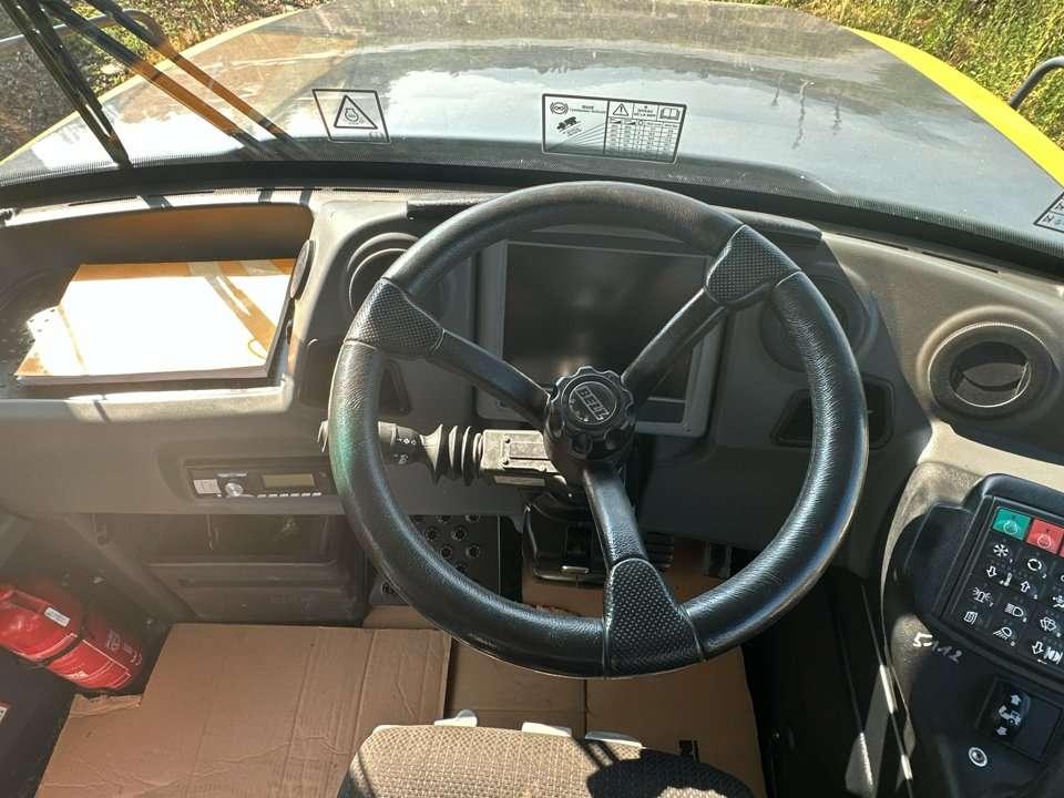 Bell B50E 6X6 Photo 12