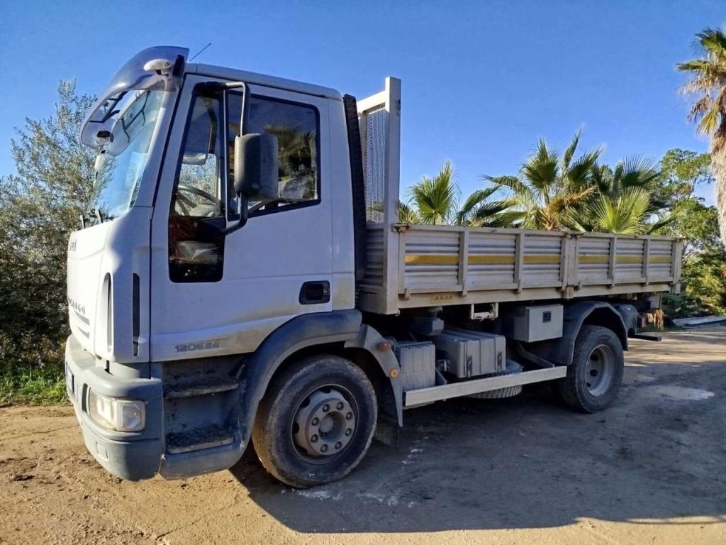 Iveco 120E24 Photo 2