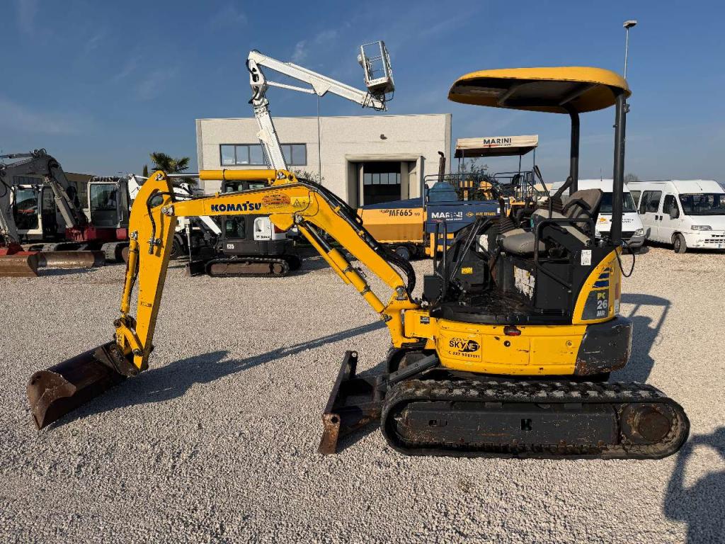 Komatsu PC26 MR-3 Photo 7