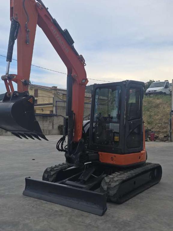 Hitachi ZAXIS 55U Photo 1