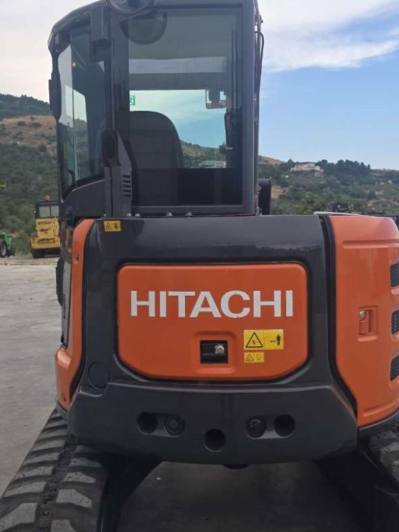 Hitachi ZAXIS 55U Photo 5
