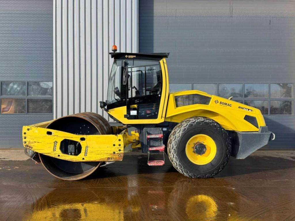 Bomag BW213D-5 Photo 1