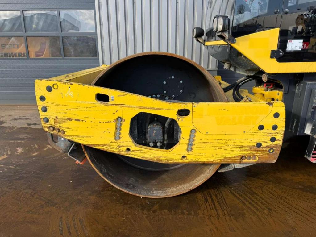 Bomag BW213D-5 Photo 11