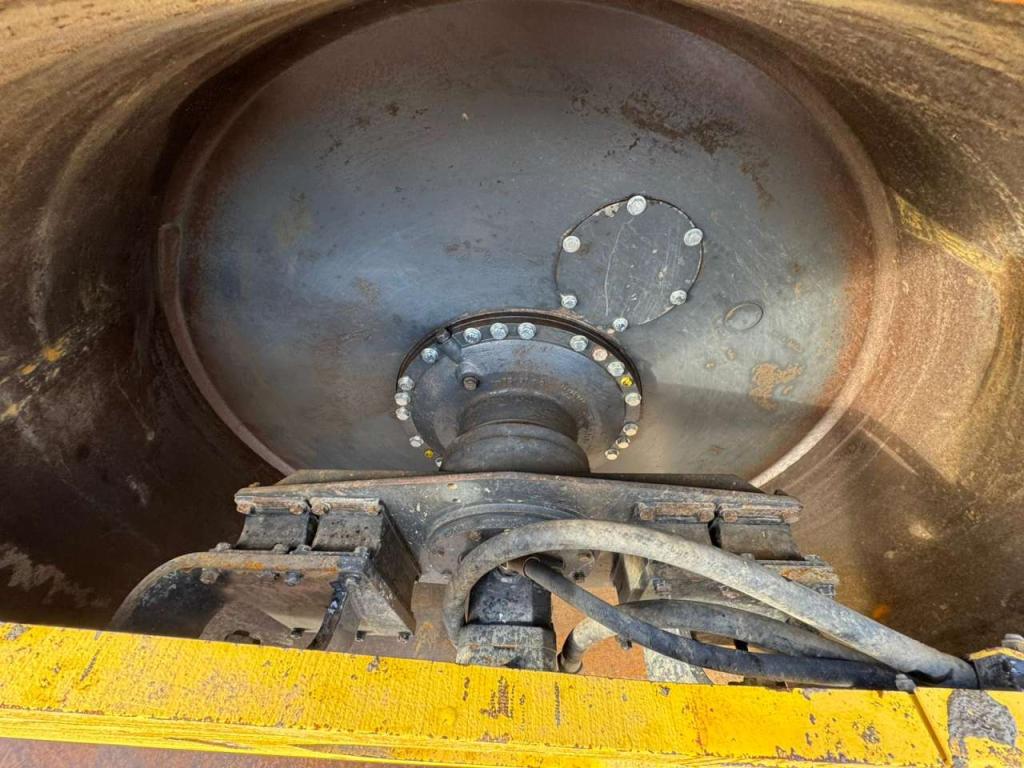 Bomag BW213D-5 Photo 12