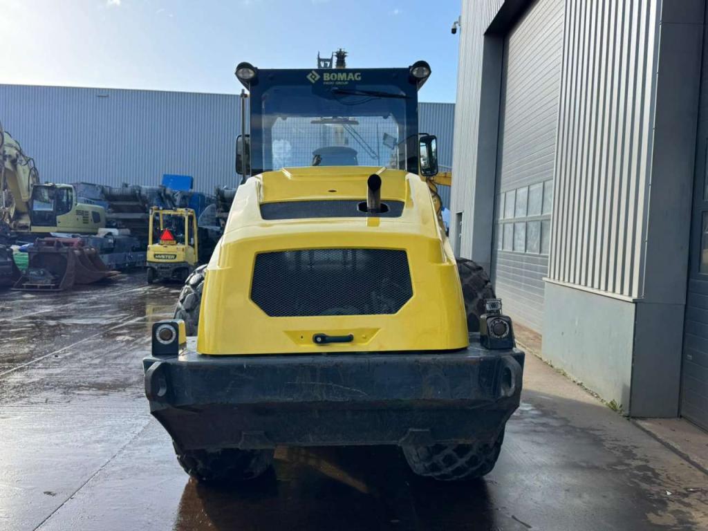 Bomag BW213D-5 Photo 4
