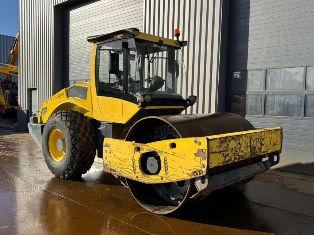 Bomag BW213D-5 Photo 7