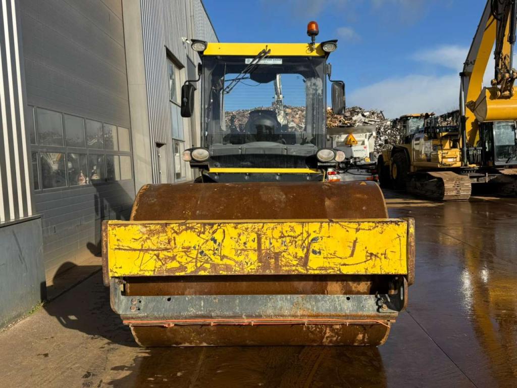 Bomag BW213D-5 Photo 8