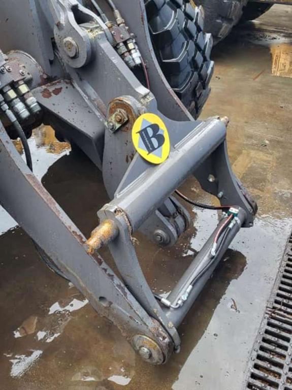 Volvo Quick coupler 2813127 for Volvo L40, L40B, L45, L45B Photo 3