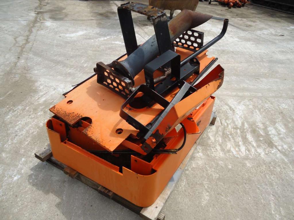 Capot et panneau de carrosserie pour Fiat Hitachi W130-130PL Photo 3