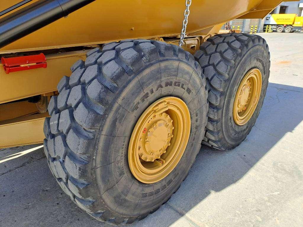 Caterpillar 725C2 Photo 13